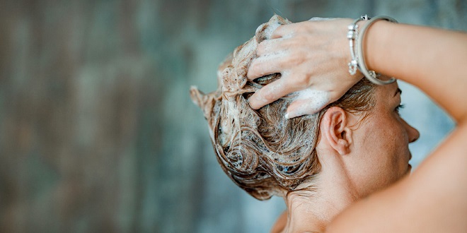 Why Should You Choose Natural Shampoo Over Regular Shampoo?